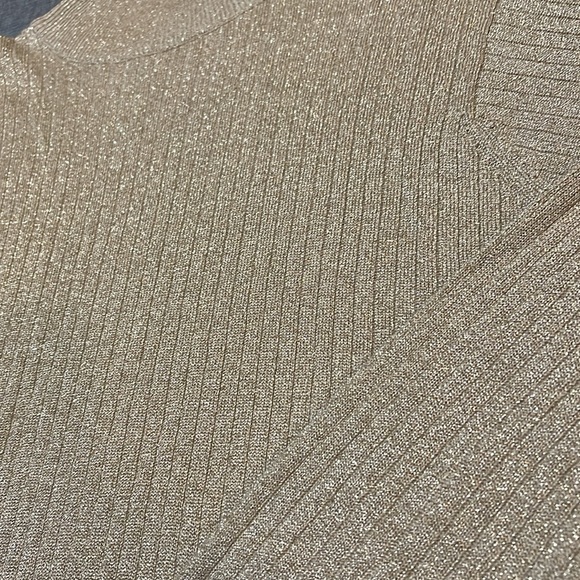 Marissa Christina collection gold shimmering long sleeved top SZ M 24-145 - Picture 2 of 8